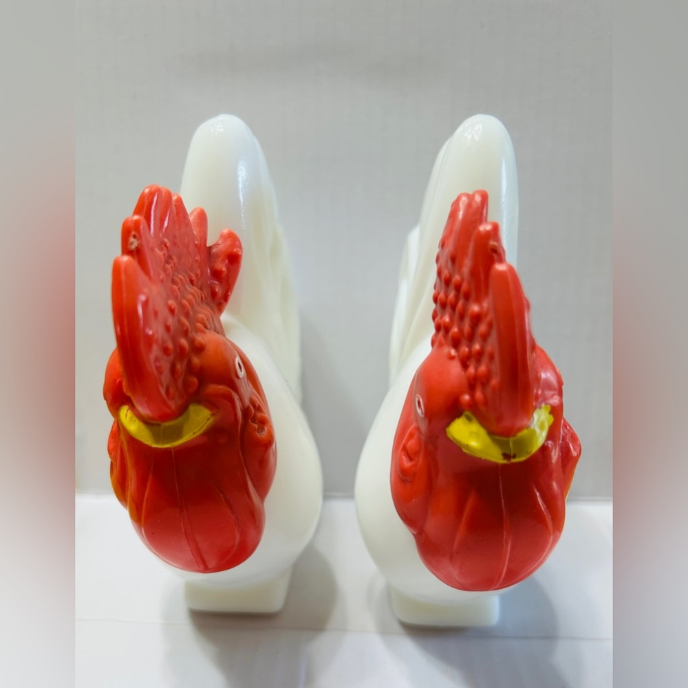 Vintage Avon milk glass rooster decanter. Two in pic but selling individually.